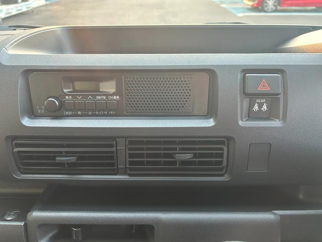 ハイゼットカーゴDXサポカーSワイド適合 ラジオ エアコン アクセサリーソケット コーナーセンサー アイドリングストップ 光軸調整ダイヤル 横滑り防止機能 誤発進抑制機能 パワーウインドウ キーレス(神奈川県)の中古車