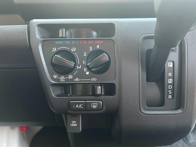 ハイゼットカーゴDXサポカーSワイド適合 ラジオ エアコン アクセサリーソケット コーナーセンサー アイドリングストップ 光軸調整ダイヤル 横滑り防止機能 誤発進抑制機能 パワーウインドウ キーレス(神奈川県)の中古車