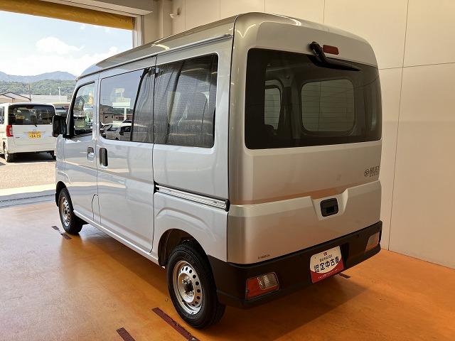 ハイゼットカーゴＤＸサポカーＳワイド適合　ラジオ　エアコン　アクセサリーソケット　コーナーセンサー　アイドリングストップ　光軸調整ダイヤル　横滑り防止機能　誤発進抑制機能　パワーウインドウ　キーレス（神奈川県）の中古車