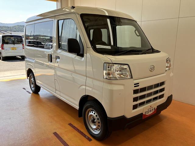 ハイゼットカーゴＤＸサポカーＳワイド適合　ラジオ　エアコン　アクセサリーソケット　コーナーセンサー　アイドリングストップ　光軸調整ダイヤル　横滑り防止機能　誤発進抑制機能　パワーウインドウ　キーレス（神奈川県）の中古車
