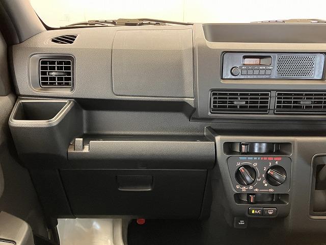 ハイゼットカーゴＤＸサポカーＳワイド適合　ラジオ　エアコン　アクセサリーソケット　コーナーセンサー　アイドリングストップ　光軸調整ダイヤル　横滑り防止機能　誤発進抑制機能　パワーウインドウ　キーレス（神奈川県）の中古車