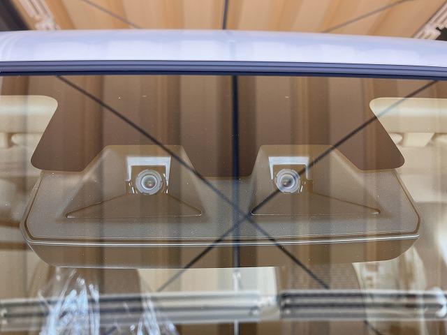 ハイゼットカーゴＤＸサポカーＳワイド適合　ラジオ　エアコン　アクセサリーソケット　コーナーセンサー　アイドリングストップ　光軸調整ダイヤル　横滑り防止機能　誤発進抑制機能　パワーウインドウ　キーレス（神奈川県）の中古車