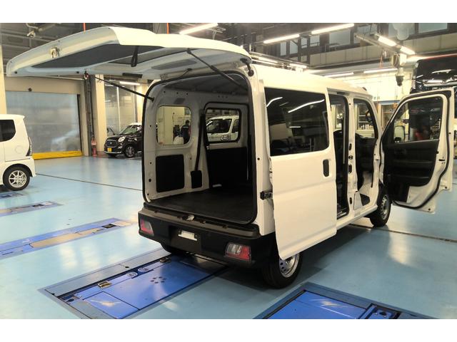 ハイゼットカーゴＤＸサポカーＳワイド適合　Ｂｌｕｅｔｏｏｔｈオーディオ　エアコン　アクセサリーソケット　コーナーセンサー　アイドリングストップ　光軸調整ダイヤル　横滑り防止機能　誤発進抑制機能　パワーウインドウ　キーレス（神奈川県）の中古車