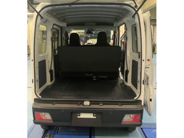 ハイゼットカーゴＤＸサポカーＳワイド適合　Ｂｌｕｅｔｏｏｔｈオーディオ　エアコン　アクセサリーソケット　コーナーセンサー　アイドリングストップ　光軸調整ダイヤル　横滑り防止機能　誤発進抑制機能　パワーウインドウ　キーレス（神奈川県）の中古車