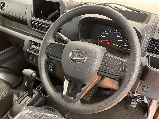 ハイゼットトラックジャンボエクストラ 4WD 三方開 CVT 電動格納ミラー4WD サポカーSワイド適合 三方開 CVT エアコン Pスタート アクセサリーソケット アイドリングストップ コーナーセンサー 荷台作業灯 電動格納ミラー キーフリー(神奈川県)の中古車