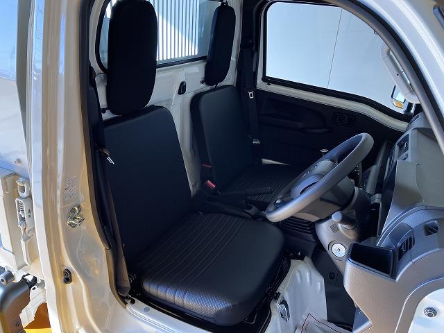 ハイゼットトラック多目的ダンプ　５ＭＴ　エアコン　４ＷＤ　センターデフロックサポカーＳワイド適合　ダンプ　荷台ライト　５速マニュアル　ラジオチューナー　エアコン　４ＷＤスイッチ　センターデフロック　誤発進抑制装置　横滑り防止機能　コーナーセンサー　アイドリングストップ（神奈川県）の中古車