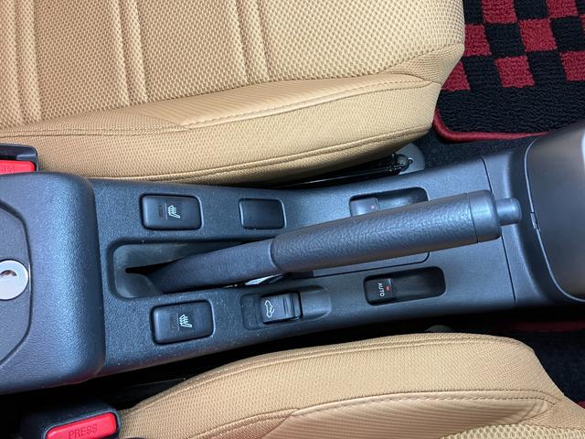 コペンセロオープンカー　二人乗　ドラレコ　アクティブトップ　ステアリングスイッチ　シートヒーター　ＥＴＣ　アイドリングストップ　スポーツシート　ＵＳＢ接続端子（神奈川県）の中古車