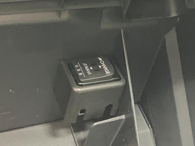 コペンセロオープンカー　二人乗　ドラレコ　アクティブトップ　ステアリングスイッチ　シートヒーター　ＥＴＣ　アイドリングストップ　スポーツシート　ＵＳＢ接続端子（神奈川県）の中古車