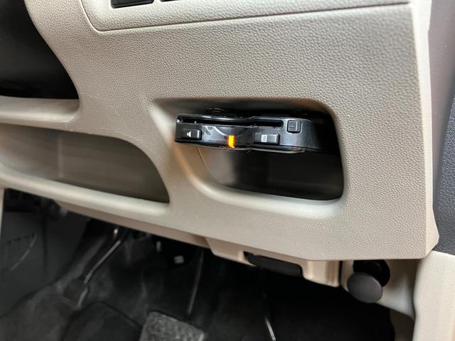 ムーヴＬＳＡII　フロントシートリフト福祉車両　スマアシ　助手席電動回転シート　エアコン　エコアイドル　横滑り防止機能　誤発進抑制機能　光軸調整ダイヤル　ＥＴＣ　電動格納ミラー　パワーウインドウ　キーレス（神奈川県）の中古車