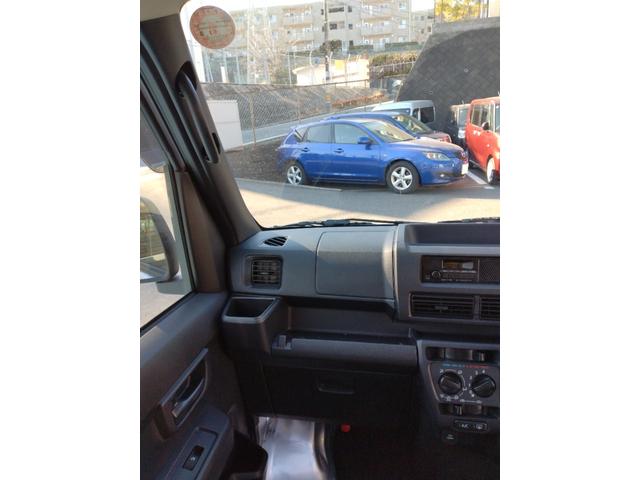 ハイゼットカーゴDXサポカーSワイド適合 ラジオ エアコン アクセサリーソケット コーナーセンサー アイドリングストップ 光軸調整ダイヤル 横滑り防止機能 誤発進抑制機能 パワーウインドウ キーレス(神奈川県)の中古車