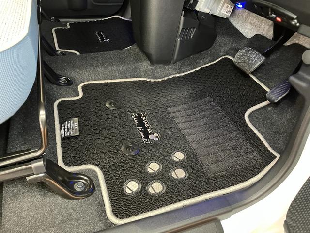 ムーヴキャンバスストライプスＧサポカーＳワイド適合　インパネミッキー仕様　ドラレコ　パノラマモニター対応　ホッとカップホルダー　ＵＳＢ接続端子　電動パーキングブレーキ　シートヒーター　両側オートスライドドア　ＥＴＣ　キーフリー（神奈川県）の中古車