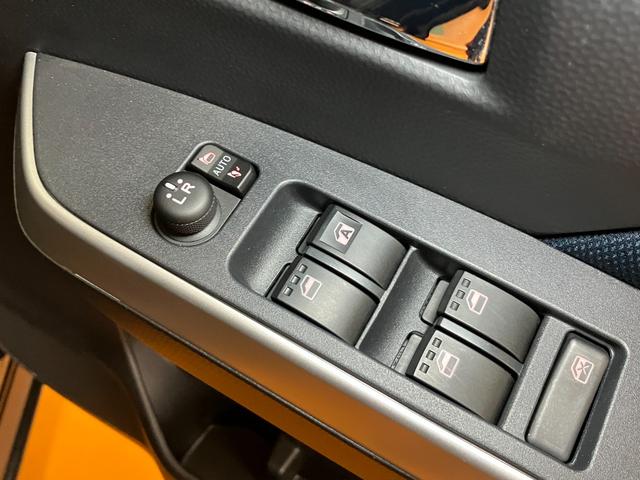 ルーミーカスタムＧ衝突被害軽減ブレーキシステム　ドラレコ　両側オートスライドドア　全車速追従機能付ＡＣＣ　電動パーキングブレーキ　ＵＳＢ接続端子　Ｐスタート　コーナーセンサー　ＥＴＣ　キーフリー（神奈川県）の中古車