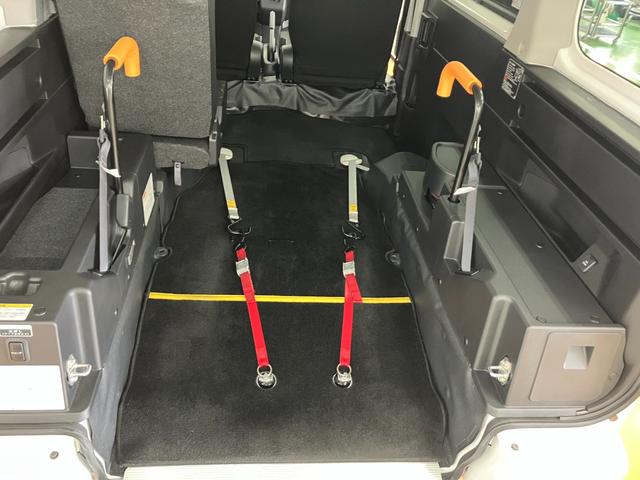 ハイゼットカーゴスローパー福祉車両 車椅子乗車 電動ウインチ サポカーSワイド適合 ドラレコ CDチューナー エアコン アクセサリーソケット コーナーセンサー アイドリングストップ 誤発進抑制機能 電動格納ミラー キーレス(神奈川県)の中古車