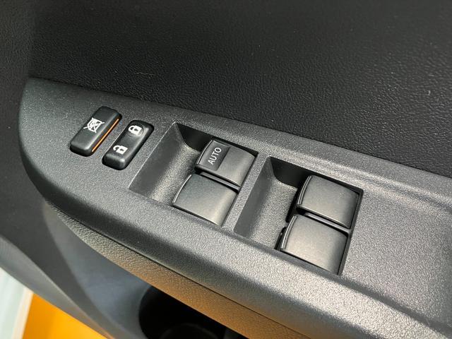 ラクティスXBカメラ ステアリングスイッチ エアコン カーナビ 光軸調整ダイヤル 光軸調整ダイヤル 電動格納ミラー ETC パワーウインドウ(神奈川県)の中古車