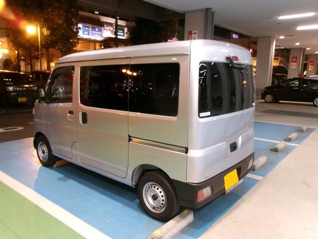 ハイゼットカーゴＤＸサポカーＳワイド適合　ラジオ　エアコン　アクセサリーソケット　コーナーセンサー　アイドリングストップ　光軸調整ダイヤル　横滑り防止機能　誤発進抑制機能　パワーウインドウ　キーレス（神奈川県）の中古車