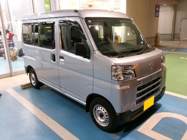 ハイゼットカーゴＤＸサポカーＳワイド適合　ラジオ　エアコン　アクセサリーソケット　コーナーセンサー　アイドリングストップ　光軸調整ダイヤル　横滑り防止機能　誤発進抑制機能　パワーウインドウ　キーレス（神奈川県）の中古車