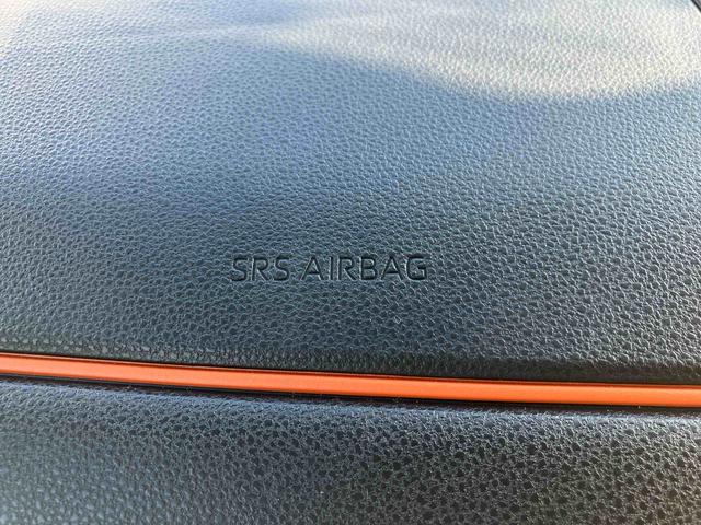 タントファンクロス ワンオーナー走行距離無制限12ヶ月保証付き Bluetoothオーディオ 衝突軽減システム 両側オートドア シートヒータ 禁煙車 ワンオーナー オートLED USB接続 レーンキープアシスト Bカメラ アルミ(大分県)の中古車