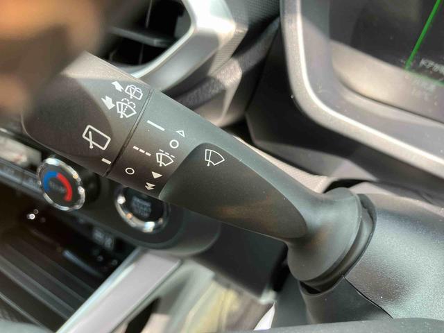 ロッキープレミアム走行距離無制限１２ヶ月保証付き　衝突軽減システム　ＢＴオーディオ　シートＨ　禁煙　ＥＴＣ車載器　車線逸脱警報　ＵＳＢ　スマ−トキ−　Ｂカメラ　アルミホイール　ＡＣＣ　キーフリーシステム　ドラレコ（大分県）の中古車