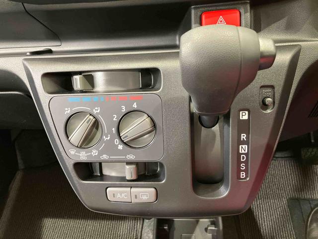 ミライースＬ　ＳＡIII４ＷＤ　アイドリングストップ　オートマチックハイビーム　衝突防止システム　レーンアシスト　キーレスエントリー　記録簿　ワンオーナー　エアバッグ　エアコン　パワーステアリング　パワーウィンドウ　ＣＤ（北海道）の中古車