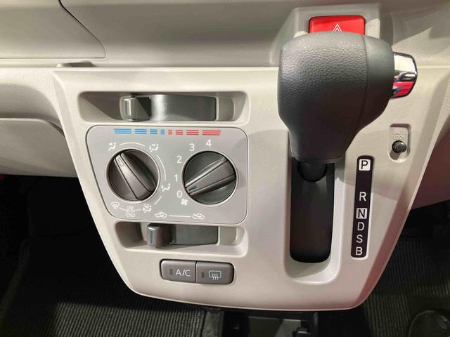 ミライースＸ　リミテッドＳＡIII４ＷＤ　アイドリングストップ　オートマチックハイビーム　衝突防止システム　ＬＥＤヘッドランプ　レーンアシスト　キーレスエントリー　記録簿　ワンオーナー　エアバッグ　エアコン　パワーステアリング　ＣＤ（北海道）の中古車