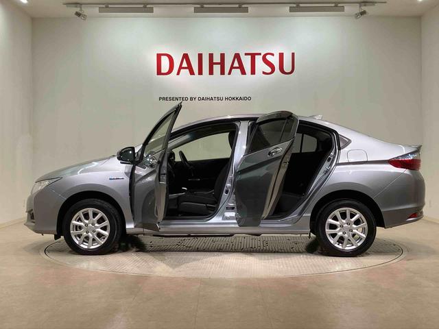 グレイスハイブリッドＬＸ（北海道）の中古車