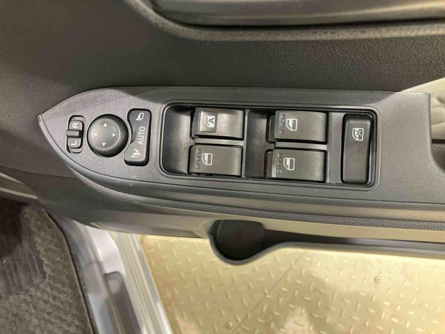 タントＸ４ＷＤ　シートヒーター　アイドリングストップ　オートマチックハイビーム　衝突防止システム　ＬＥＤヘッドランプ　レーンアシスト　スマートキー　記録簿　禁煙車　エアバッグ　エアコン　パワーステアリング（北海道）の中古車