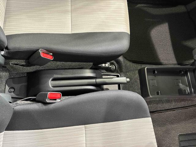 ミライースＸ　リミテッドＳＡIII４ＷＤ　アイドリングストップ　オートマチックハイビーム　衝突防止システム　ＬＥＤヘッドランプ　レーンアシスト　キーレスエントリー　記録簿　ワンオーナー　エアバッグ　エアコン　パワーステアリング　ＣＤ（北海道）の中古車
