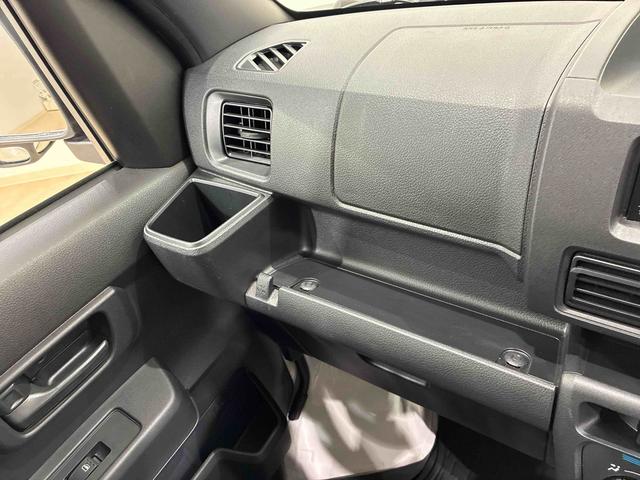 ハイゼットカーゴスペシャル４ＷＤ　アイドリングストップ　オートマチックハイビーム　衝突防止システム　レーンアシスト　記録簿　ワンオーナー　エアバッグ　エアコン　パワーステアリング　パワーウィンドウ　ＡＢＳ（北海道）の中古車