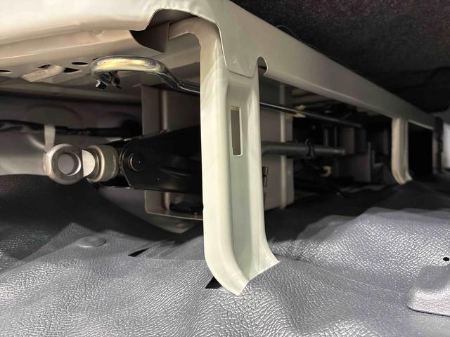 ハイゼットカーゴＤＸ４ＷＤ　アイドリングストップ　オートマチックハイビーム　衝突防止システム　レーンアシスト　キーレスエントリー　記録簿　ワンオーナー　エアバッグ　エアコン　パワーステアリング　パワーウィンドウ　ＡＢＳ（北海道）の中古車