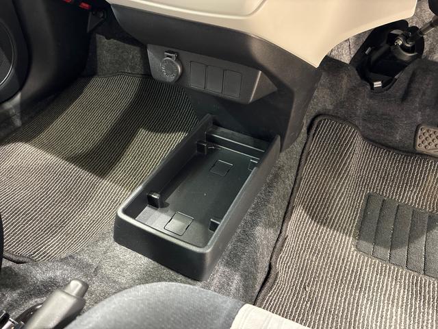 ミライースＸ　リミテッドＳＡIII４ＷＤ　アイドリングストップ　オートマチックハイビーム　衝突防止システム　ＬＥＤヘッドランプ　レーンアシスト　キーレスエントリー　記録簿　ワンオーナー　エアバッグ　エアコン　パワーステアリング　ＣＤ（北海道）の中古車