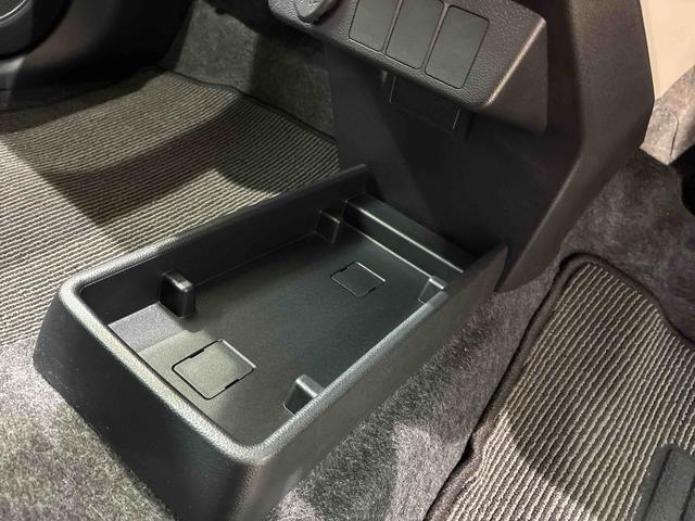 ミライースＸ　リミテッドＳＡIII４ＷＤ　アイドリングストップ　オートマチックハイビーム　衝突防止システム　ＬＥＤヘッドランプ　レーンアシスト　キーレスエントリー　記録簿　ワンオーナー　エアバッグ　エアコン　パワーステアリング　ＡＢＳ（北海道）の中古車