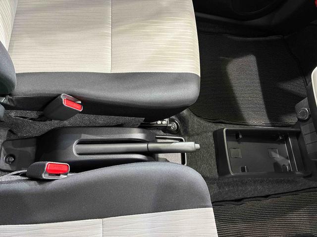 ミライースＸ　リミテッドＳＡIII４ＷＤ　アイドリングストップ　オートマチックハイビーム　衝突防止システム　ＬＥＤヘッドランプ　レーンアシスト　キーレスエントリー　記録簿　ワンオーナー　エアバッグ　エアコン　パワーステアリング　ＡＢＳ（北海道）の中古車