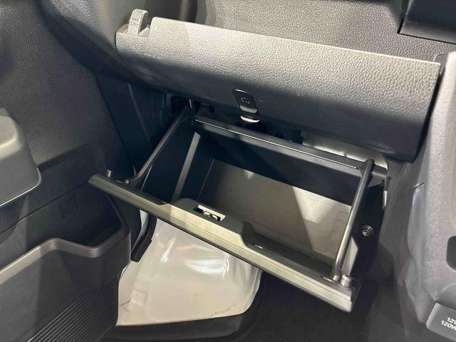 ハイゼットカーゴＤＸ４ＷＤ　アイドリングストップ　オートマチックハイビーム　衝突防止システム　レーンアシスト　キーレスエントリー　記録簿　ワンオーナー　エアバッグ　エアコン　パワーステアリング　パワーウィンドウ　ＡＢＳ（北海道）の中古車