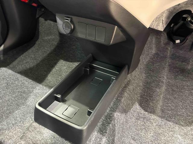 ミライースＸ　リミテッドＳＡIII４ＷＤ　アイドリングストップ　オートマチックハイビーム　衝突防止システム　ＬＥＤヘッドランプ　レーンアシスト　キーレスエントリー　記録簿　ワンオーナー　エアバッグ　エアコン　パワーステアリング　ＡＢＳ（北海道）の中古車