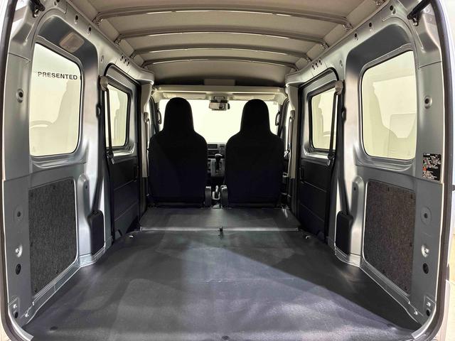 ハイゼットカーゴＤＸ４ＷＤ　アイドリングストップ　オートマチックハイビーム　衝突防止システム　レーンアシスト　キーレスエントリー　記録簿　ワンオーナー　エアバッグ　エアコン　パワーステアリング　パワーウィンドウ　ＡＢＳ（北海道）の中古車