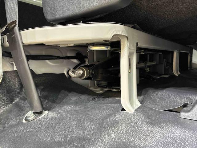 ハイゼットカーゴＤＸ４ＷＤ　アイドリングストップ　オートマチックハイビーム　衝突防止システム　レーンアシスト　キーレスエントリー　記録簿　ワンオーナー　エアバッグ　エアコン　パワーステアリング　パワーウィンドウ　ＡＢＳ（北海道）の中古車
