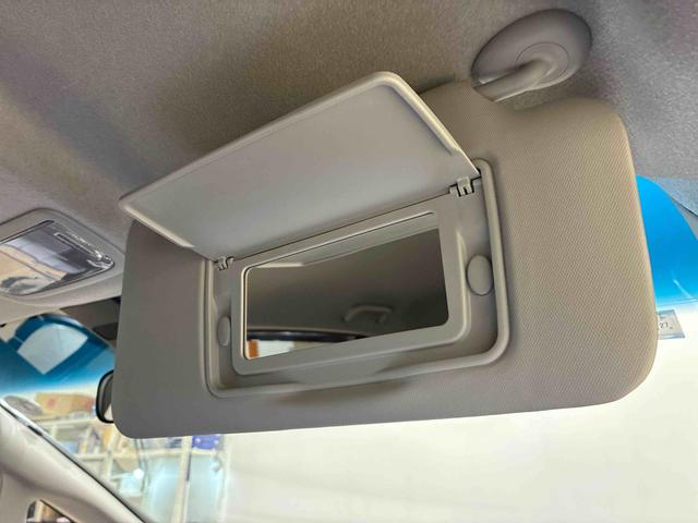 フィットハイブリッドＬ　ホンダセンシング４ＷＤ　ＥＴＣ　アルミホイール　ＬＥＤヘッドランプ　スマートキー　記録簿　禁煙車　エアバッグ　エアコン　パワーステアリング　パワーウィンドウ　ＡＢＳ（北海道）の中古車