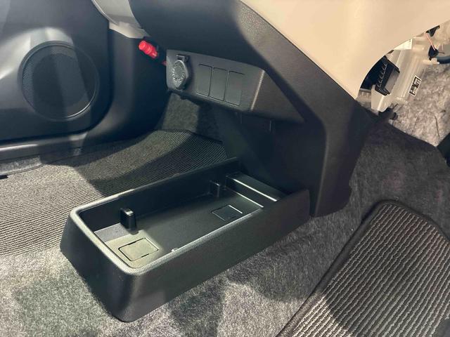 ミライースＸ　リミテッドＳＡIII４ＷＤ　アイドリングストップ　オートマチックハイビーム　衝突防止システム　ＬＥＤヘッドランプ　レーンアシスト　キーレスエントリー　記録簿　ワンオーナー　エアバッグ　エアコン　パワーステアリング　ＣＤ（北海道）の中古車