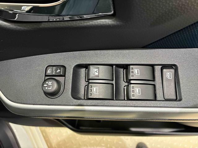 トールカスタムＧ４ＷＤ　アルミホイール　アイドリングストップ　オートマチックハイビーム　衝突防止システム　ＬＥＤヘッドランプ　レーンアシスト　スマートキー　記録簿　禁煙車　ワンオーナー　エアバッグ　エアコン　ＣＤ（北海道）の中古車