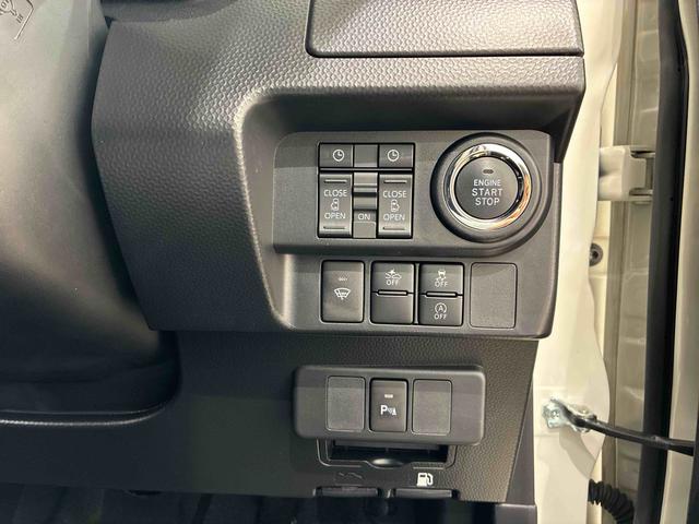 トールカスタムＧ４ＷＤ　アルミホイール　アイドリングストップ　オートマチックハイビーム　衝突防止システム　ＬＥＤヘッドランプ　レーンアシスト　スマートキー　記録簿　禁煙車　ワンオーナー　エアバッグ　エアコン　ＣＤ（北海道）の中古車