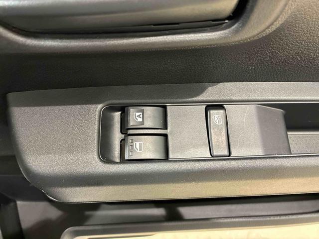 ハイゼットカーゴＤＸ４ＷＤ　アイドリングストップ　オートマチックハイビーム　衝突防止システム　レーンアシスト　キーレスエントリー　記録簿　ワンオーナー　エアバッグ　エアコン　パワーステアリング　パワーウィンドウ　ＡＢＳ（北海道）の中古車