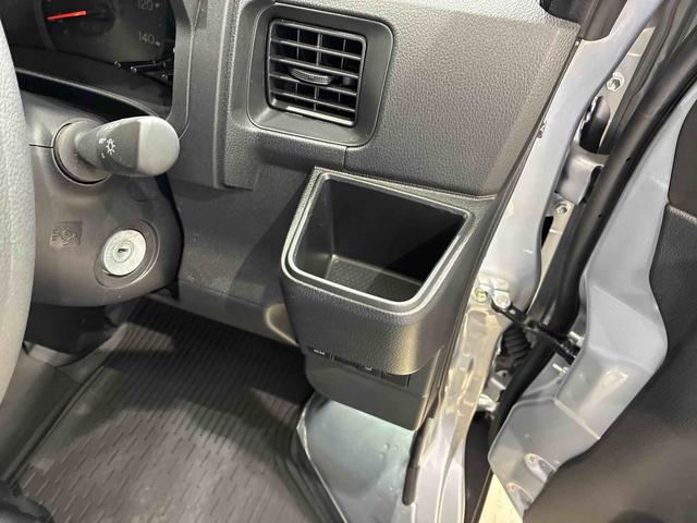 ハイゼットカーゴＤＸ４ＷＤ　アイドリングストップ　オートマチックハイビーム　衝突防止システム　レーンアシスト　キーレスエントリー　記録簿　ワンオーナー　エアバッグ　エアコン　パワーステアリング　パワーウィンドウ　ＡＢＳ（北海道）の中古車