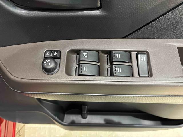トールＧ４ＷＤ　アイドリングストップ　オートマチックハイビーム　衝突防止システム　ＬＥＤヘッドランプ　レーンアシスト　スマートキー　記録簿　禁煙車　ワンオーナー　エアバッグ　エアコン　パワーステアリング（北海道）の中古車