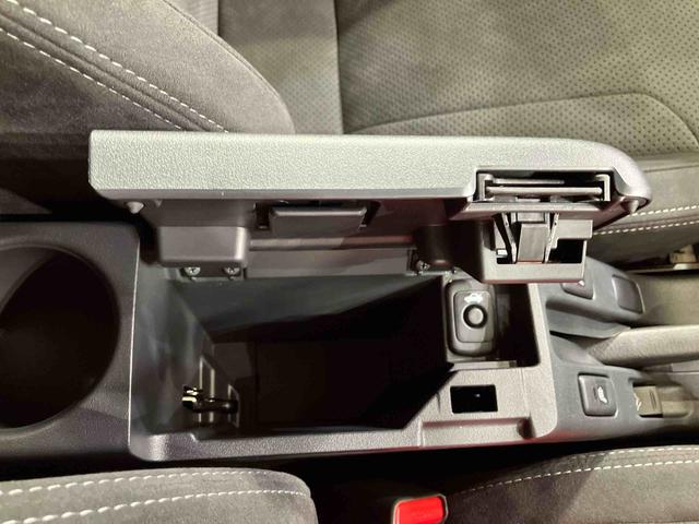 コペンＧＲ　スポーツアルミホイール　シートヒーター　ターボ　アイドリングストップ　ＬＥＤヘッドランプ　スマートキー　記録簿　禁煙車　ワンオーナー　エアバッグ　エアコン　パワーステアリング　パワーウィンドウ　ＡＢＳ（北海道）の中古車