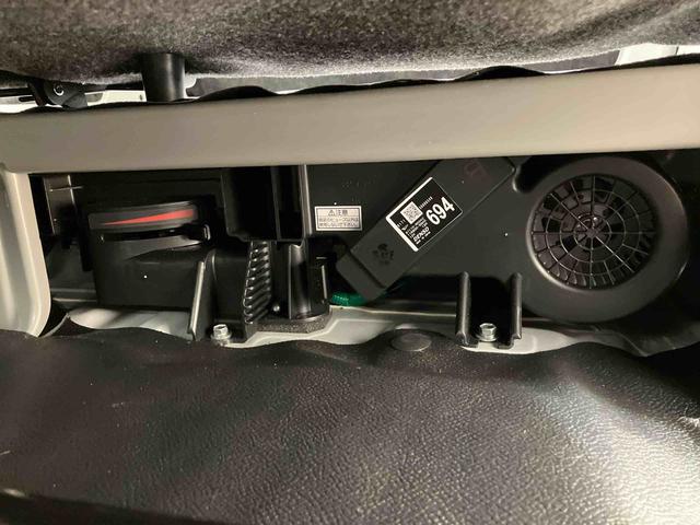 ハイゼットカーゴＤＸ４ＷＤ　アイドリングストップ　オートマチックハイビーム　衝突防止システム　レーンアシスト　キーレスエントリー　記録簿　ワンオーナー　エアバッグ　エアコン　パワーステアリング　パワーウィンドウ　ＡＢＳ（北海道）の中古車