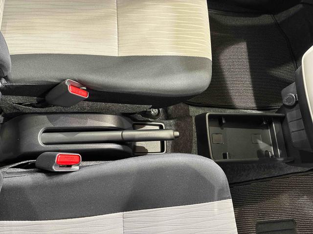 ミライースＸ　ＳＡIII４ＷＤ　アイドリングストップ　オートマチックハイビーム　衝突防止システム　ＬＥＤヘッドランプ　レーンアシスト　キーレスエントリー　記録簿　ワンオーナー　エアバッグ　エアコン　パワーステアリング　ＡＢＳ（北海道）の中古車