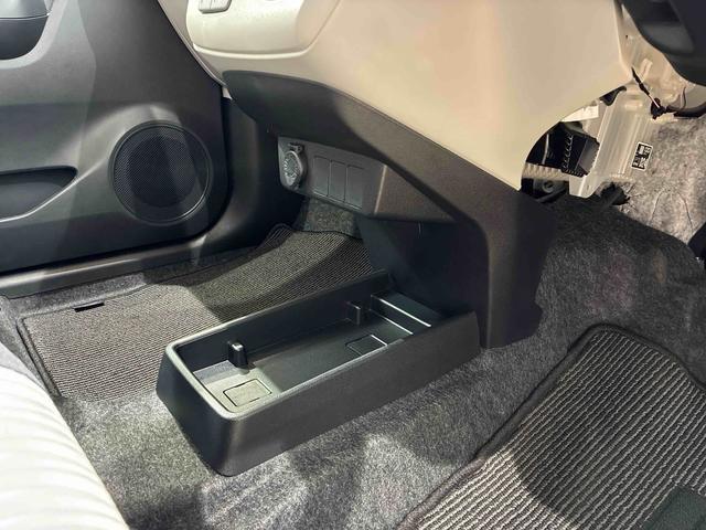 ミライースＸ　ＳＡIII４ＷＤ　アイドリングストップ　オートマチックハイビーム　衝突防止システム　ＬＥＤヘッドランプ　レーンアシスト　キーレスエントリー　記録簿　ワンオーナー　エアバッグ　エアコン　パワーステアリング　ＣＤ（北海道）の中古車