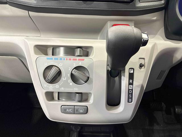 ミライースＸ　リミテッドＳＡIII４ＷＤ　アイドリングストップ　オートマチックハイビーム　衝突防止システム　ＬＥＤヘッドランプ　レーンアシスト　キーレスエントリー　記録簿　ワンオーナー　エアバッグ　エアコン　パワーステアリング　ＣＤ（北海道）の中古車