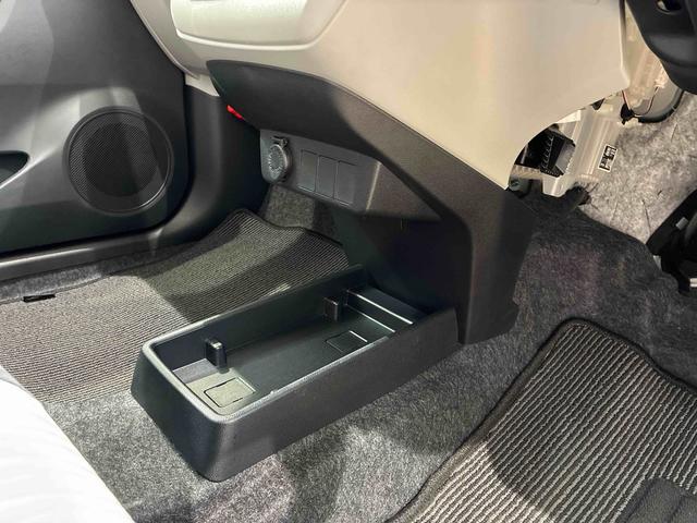 ミライースＸ　リミテッドＳＡIII４ＷＤ　アイドリングストップ　オートマチックハイビーム　衝突防止システム　ＬＥＤヘッドランプ　レーンアシスト　キーレスエントリー　記録簿　ワンオーナー　エアバッグ　エアコン　パワーステアリング　ＣＤ（北海道）の中古車