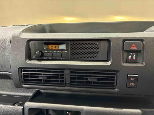 ハイゼットカーゴＤＸ４ＷＤ　アイドリングストップ　オートマチックハイビーム　衝突防止システム　レーンアシスト　キーレスエントリー　記録簿　ワンオーナー　エアバッグ　エアコン　パワーステアリング　パワーウィンドウ　ＡＢＳ（北海道）の中古車